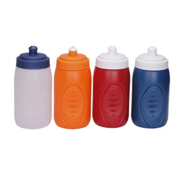 Plastikust veepudel korgiga