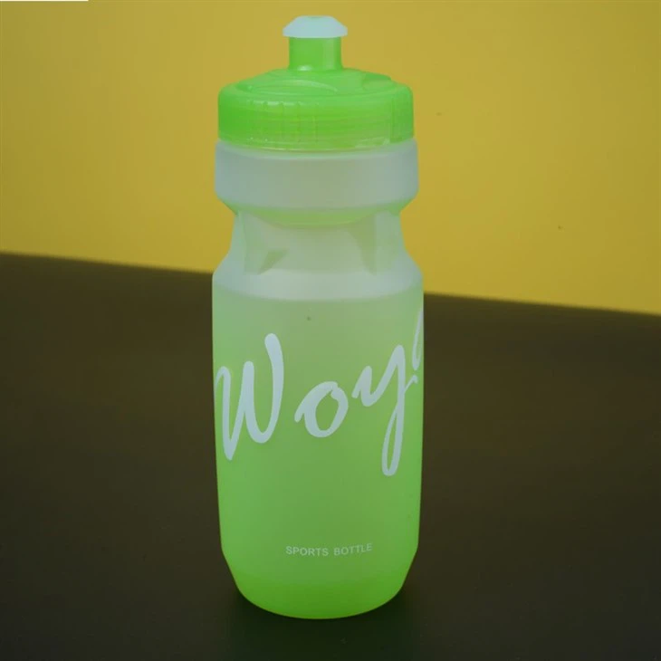 FDA LFGB 700ml Custom Sports Plastic Water Bottle For Bicycle